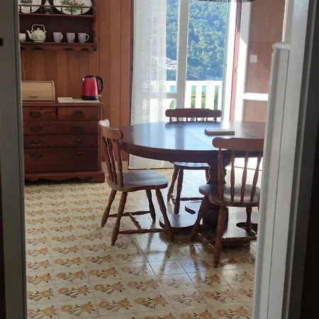Postion, Belle Vue Apartman Pučišća